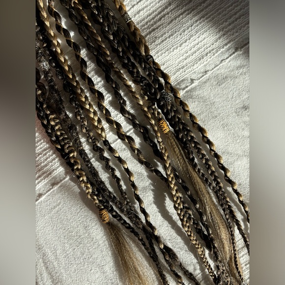 DREDS AND BRAIDS W/ BEADS New in packaging. NEVER WORN. Hand made. - Picture 4 of 10
